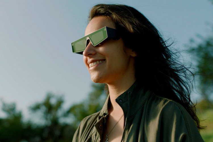 Snap анонсировала свои первые умные очки Spectacles с поддержкой дополненной реальности