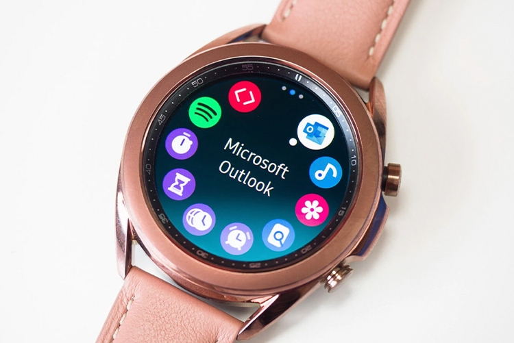 Следующие умные часы Samsung Galaxy Watch перейдут на Google Wear OS