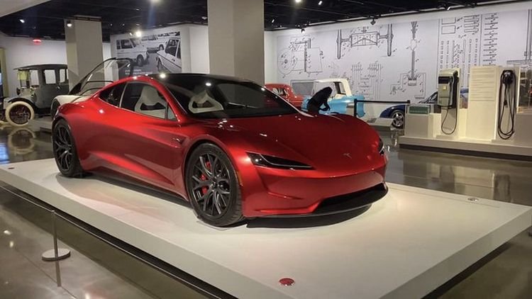 Tesla Roadster сможет разгоняться до «сотни» за 1,1 секунды при помощи технологий SpaceX